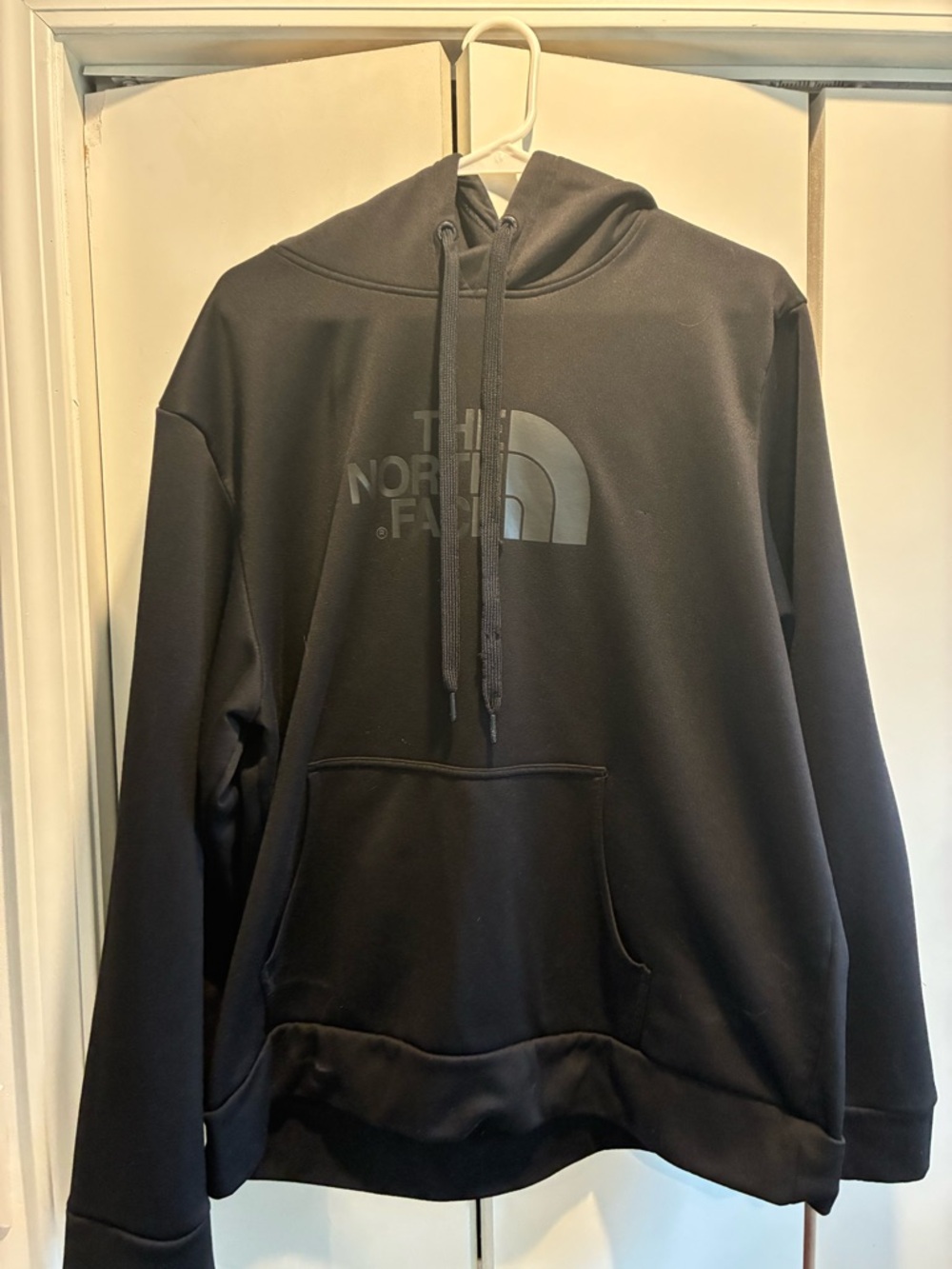 The North Face Men's XL Black Pullover Hooded Sweatshirt